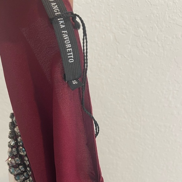 Angelika Favoretto size large - Picture 4 of 4